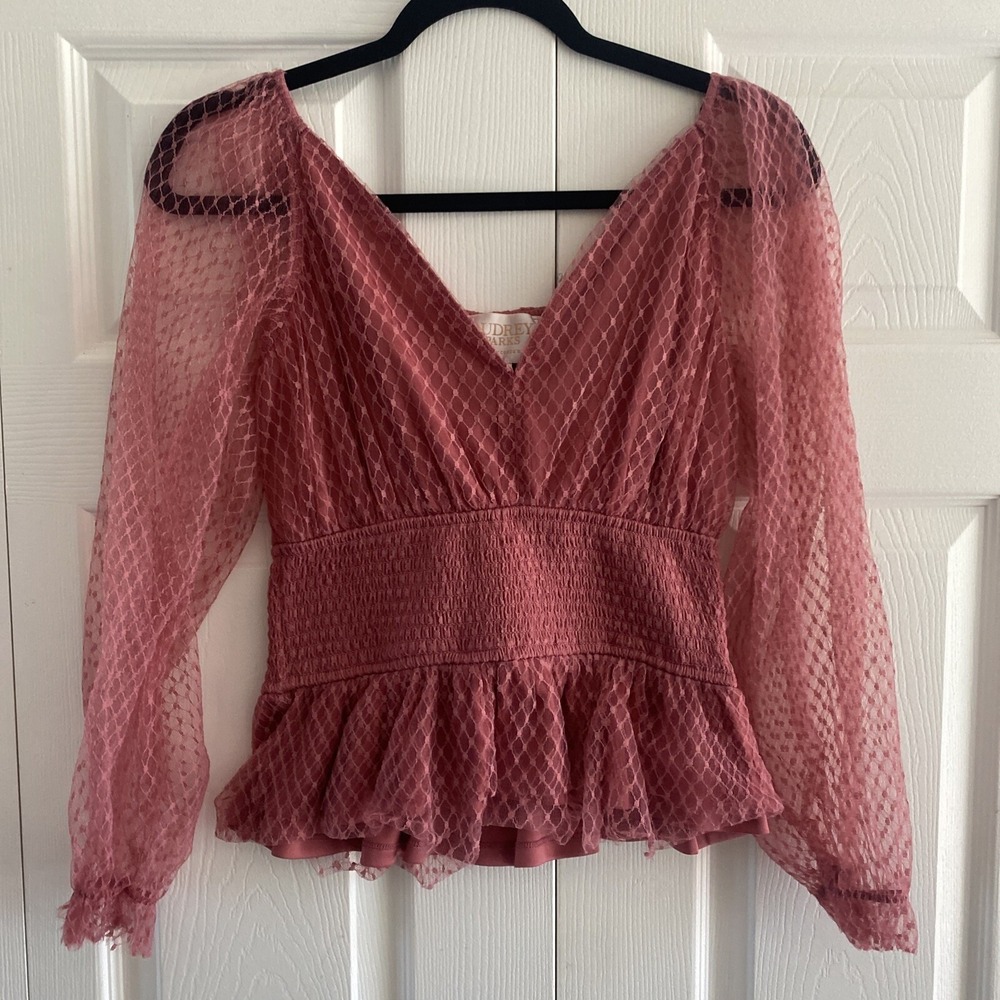Audrey Parks Francesca's Peplum Blouse Womens Size S Pink Lace Smocked Etheral